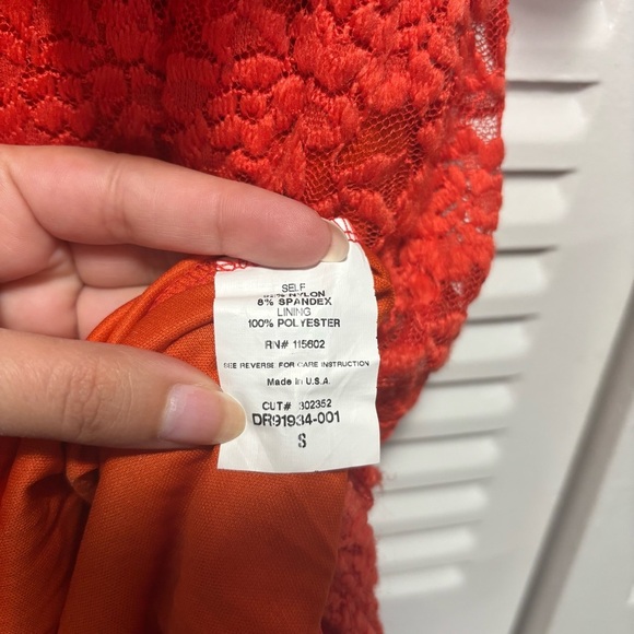 Lush Red/Orange Peplum Bodycon Sleeveless Lace Dress Size S - Picture 5 of 6